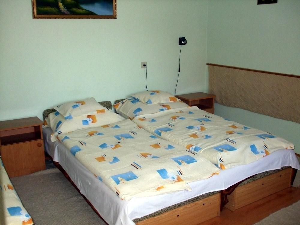 Lugas Szallas Jászberény Cameră foto