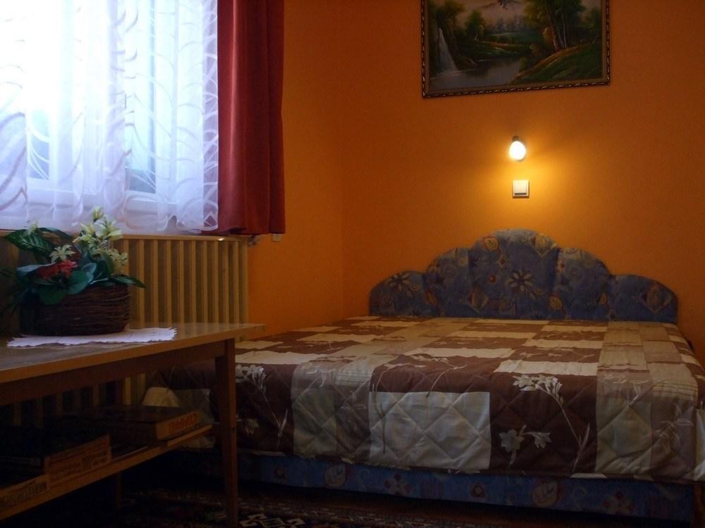 Lugas Szallas Jászberény Cameră foto